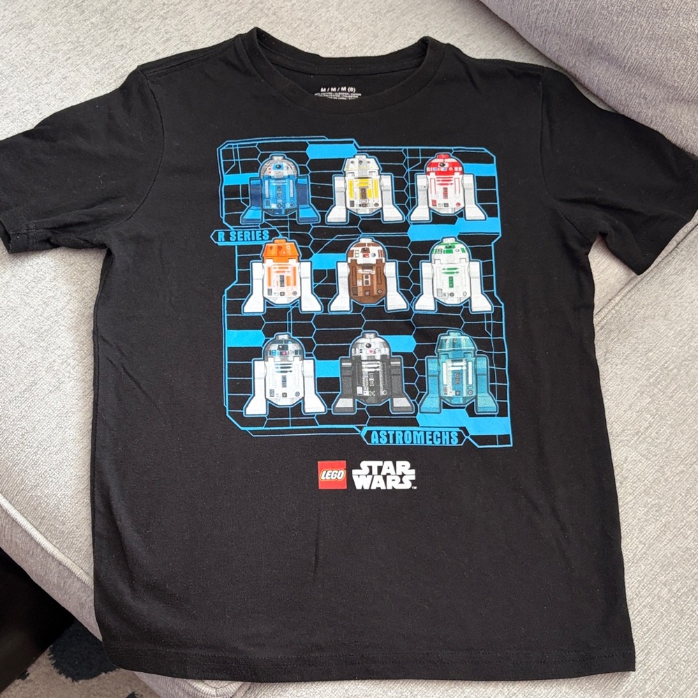 Boys LEGO Star Wars Astromechs Black T-Shirt Size M/8. Like new.